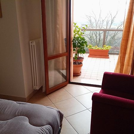 Appartamento Che Vista! Affittacamere Mombaroccio Eksteriør billede