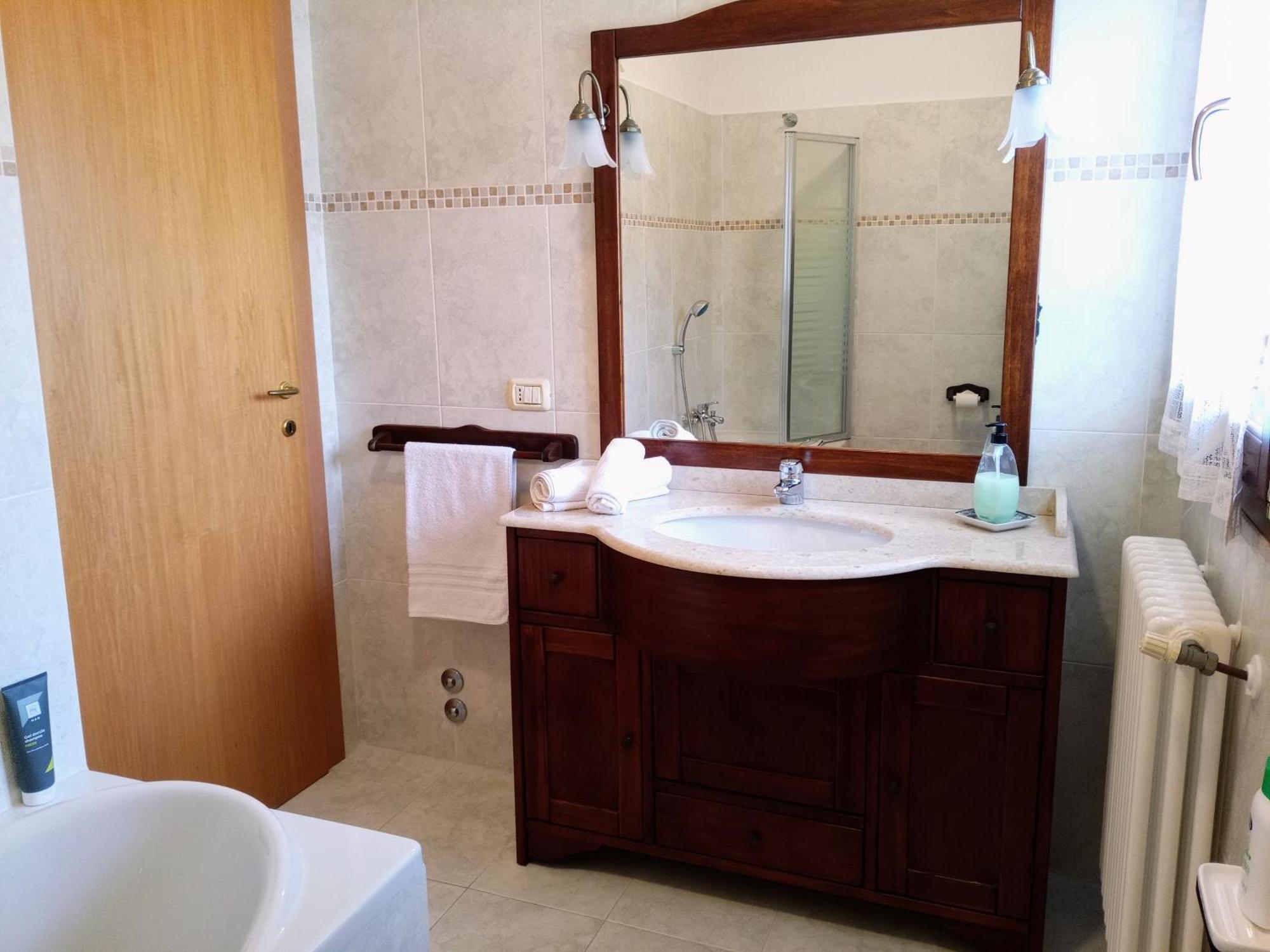 Appartamento Che Vista! Affittacamere Mombaroccio Eksteriør billede