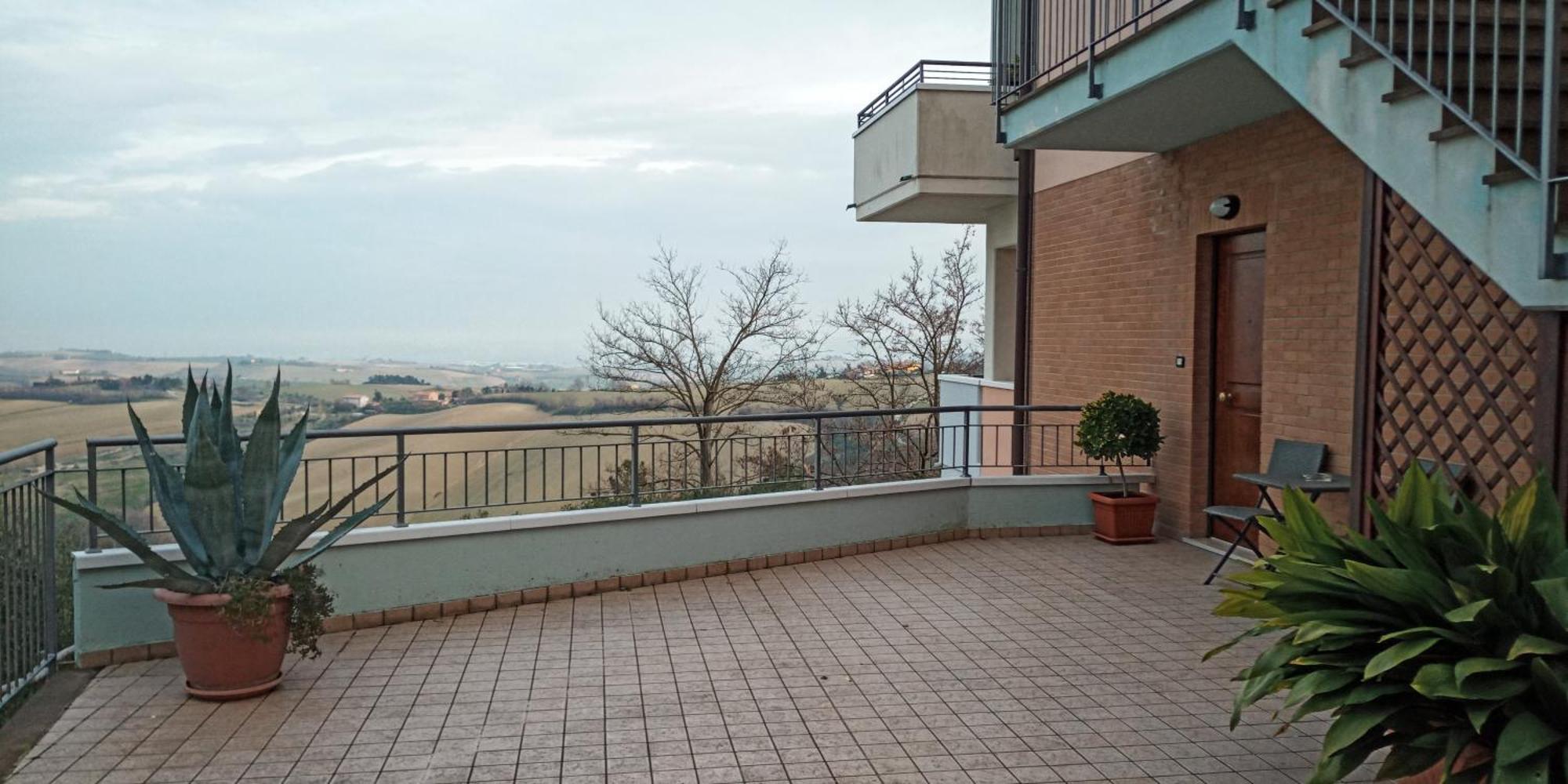 Appartamento Che Vista! Affittacamere Mombaroccio Eksteriør billede